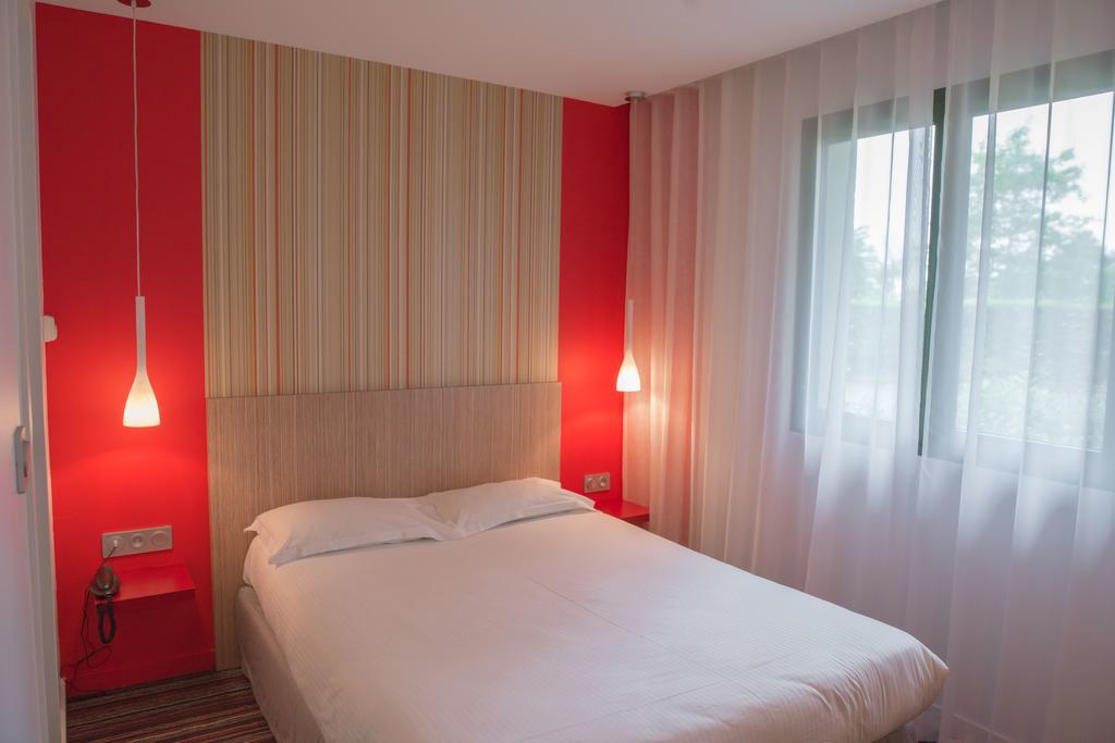 Hotel Logis Domaine Du Moulin Cavier Avrillé Exteriér fotografie