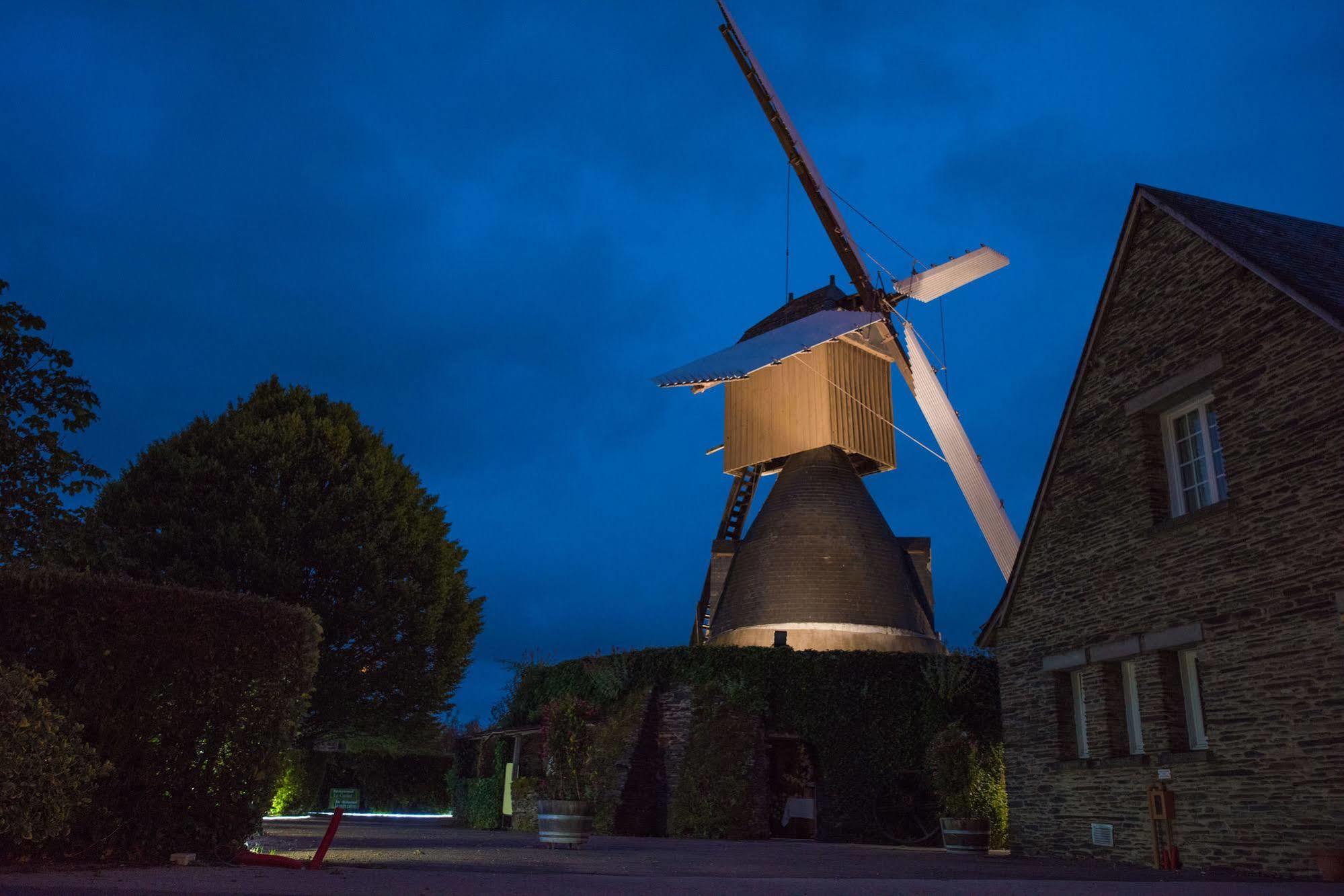 Hotel Logis Domaine Du Moulin Cavier Avrillé Exteriér fotografie